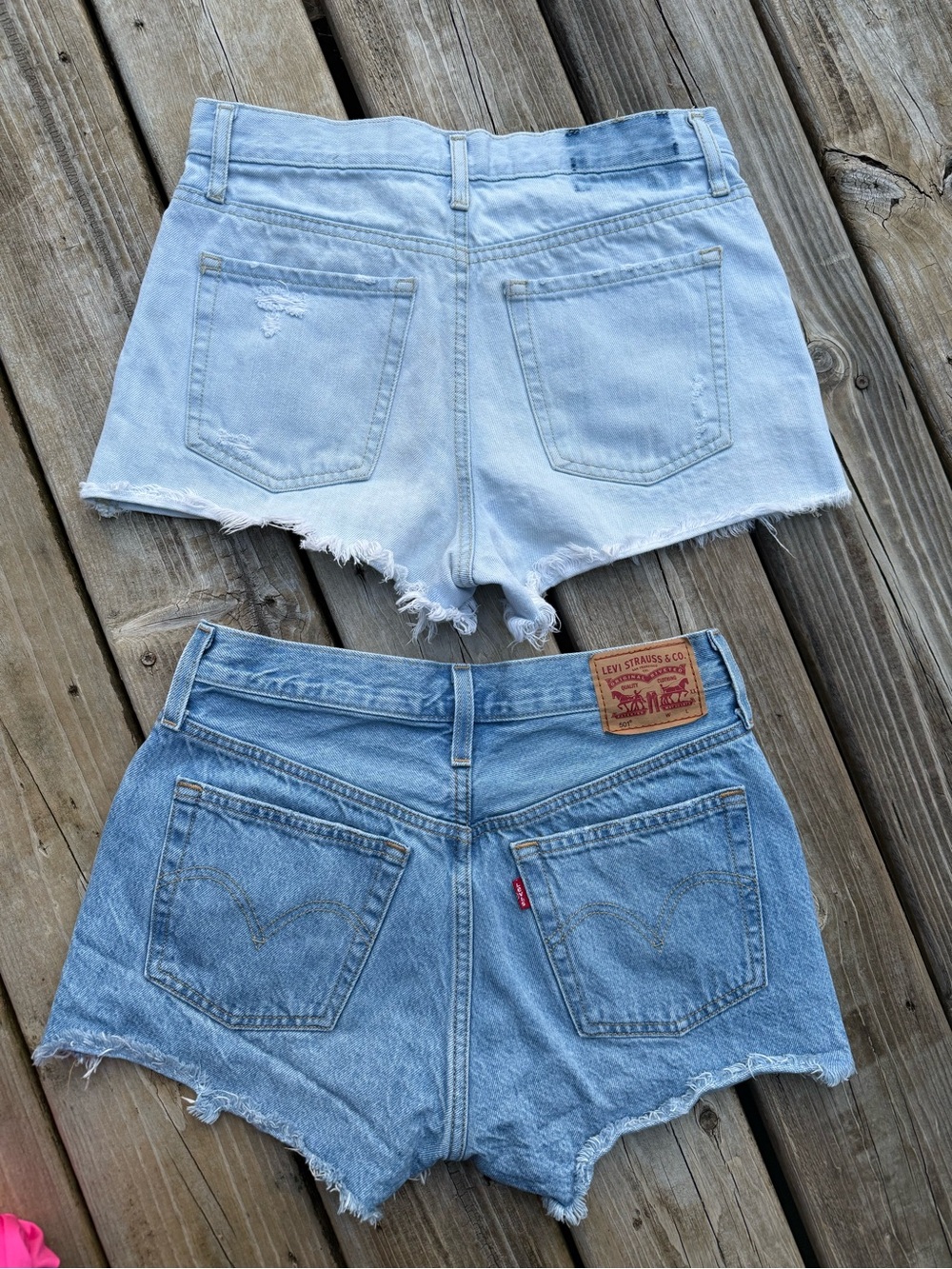 2 Pair Women’s Jean Shorts (Levi & Aeropostale) - Picture 2 of 6
